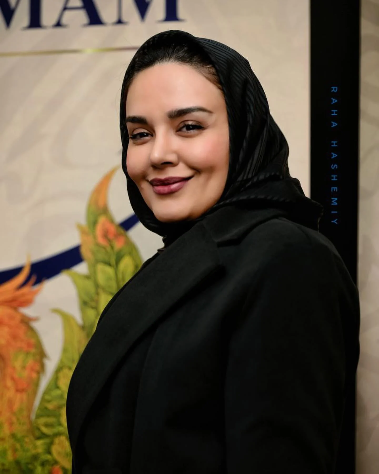 استایل ندا قاسمی «شیرین» سریال نون خ در یک جشنواره