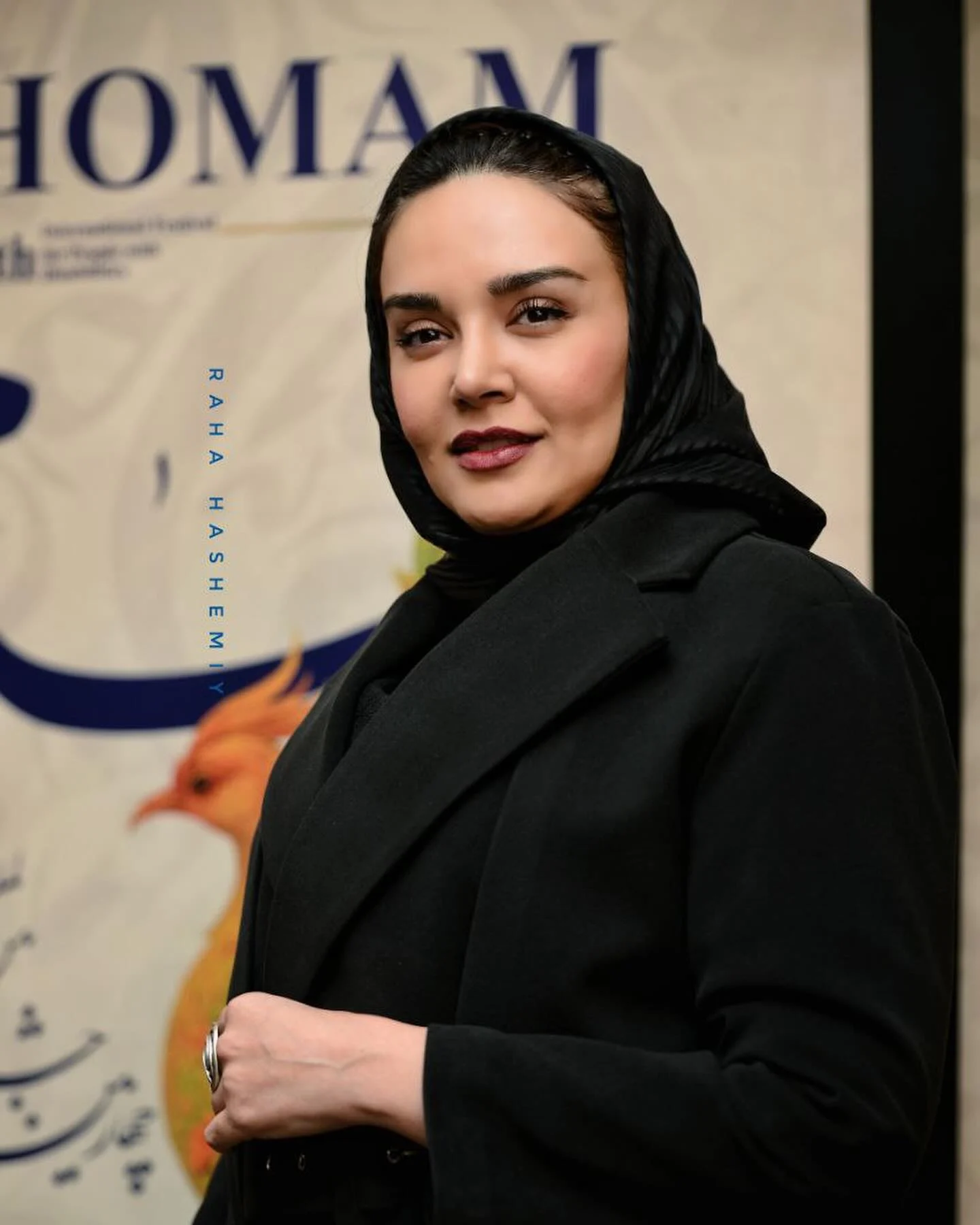 استایل ندا قاسمی «شیرین» سریال نون خ در یک جشنواره